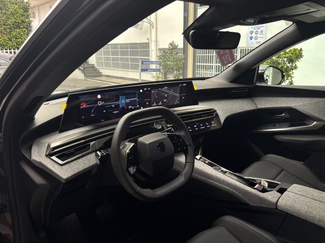 PEUGEOT 3008 usata, con Sistema di navigazione