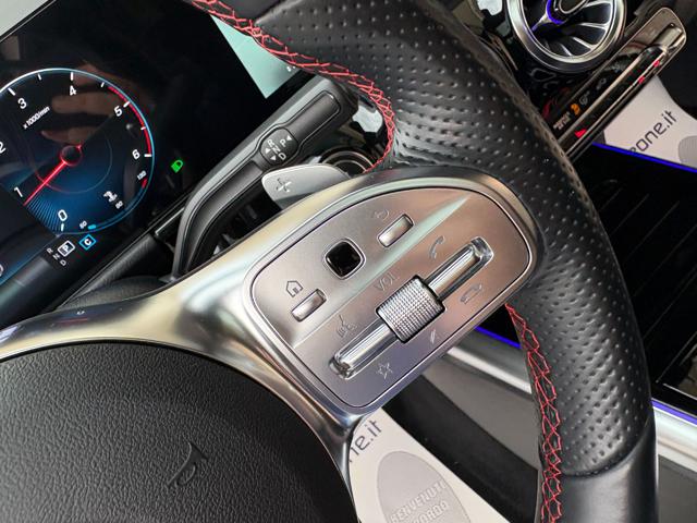 MERCEDES-BENZ GLA 200 usata, con Touch screen