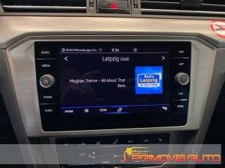 VOLKSWAGEN Passat Variant usata, con ESP