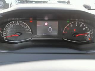 PEUGEOT 208 usata, con Autoradio