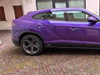 LAMBORGHINI Urus usata, con Autoradio