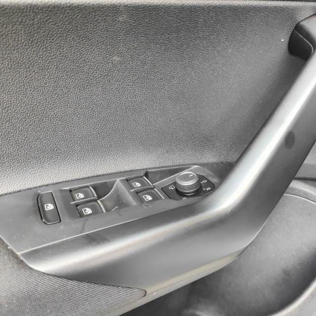 VOLKSWAGEN Polo usata, con Park Distance Control
