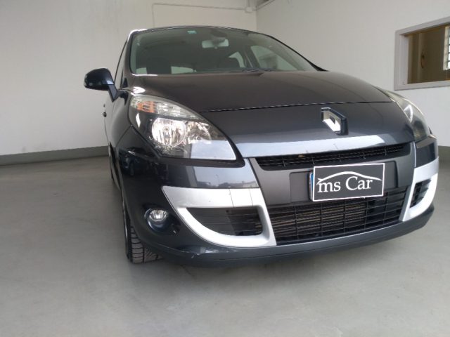 RENAULT Scenic usata, con Leve al volante