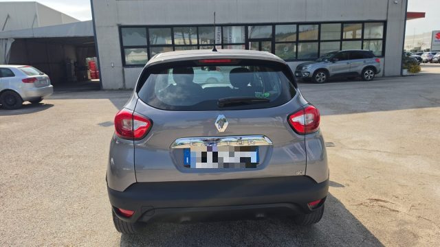 RENAULT Captur usata, con Autoradio
