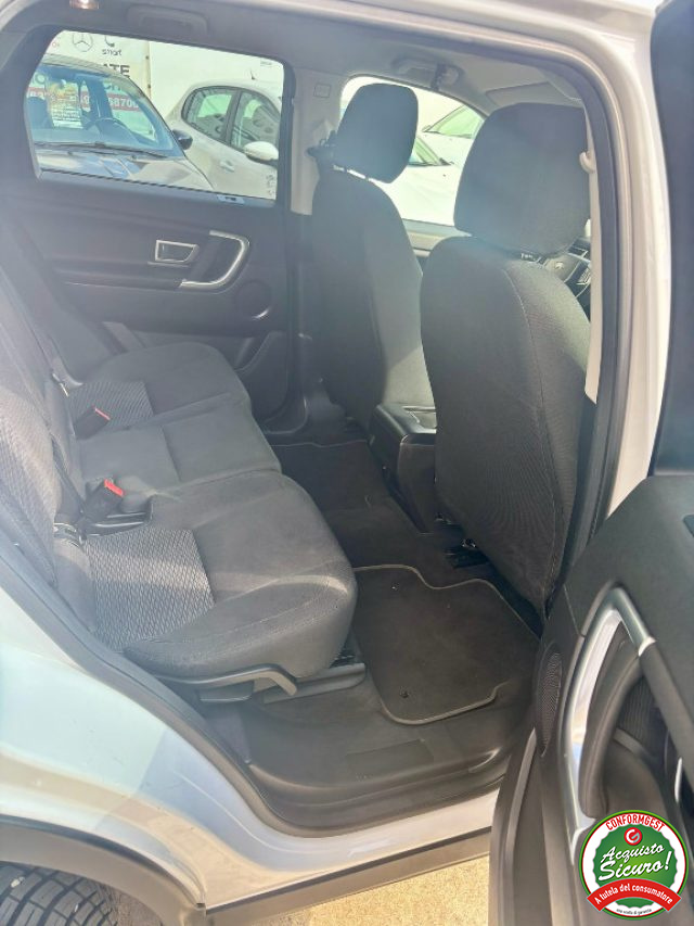 LAND ROVER Discovery Sport usata, con USB