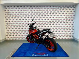 KTM 390 Duke usata 3