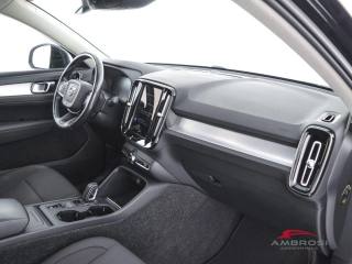VOLVO XC40 usata 11