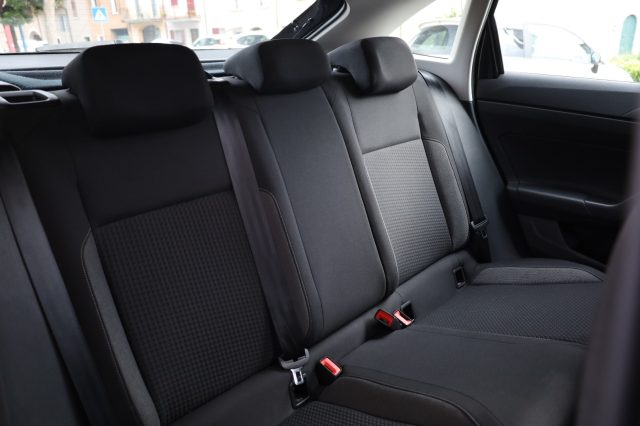 VOLKSWAGEN Taigo usata 74