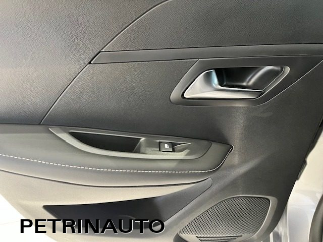 PEUGEOT 208 usata, con Autoradio digitale