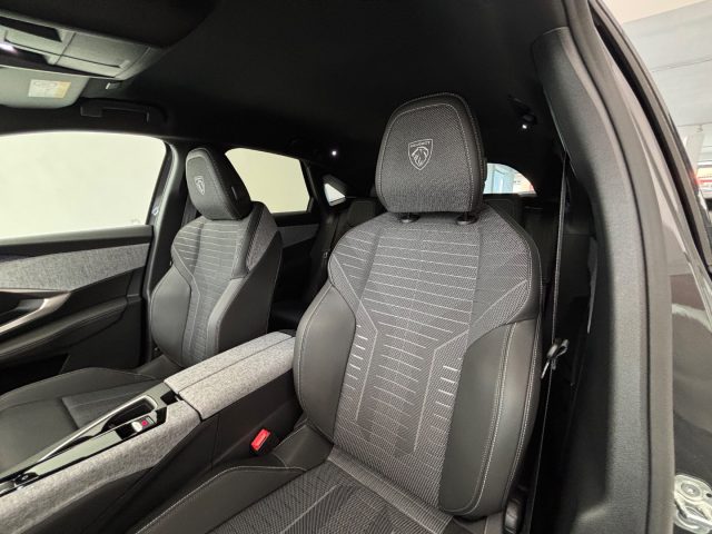 PEUGEOT 3008 usata, con Volante in pelle