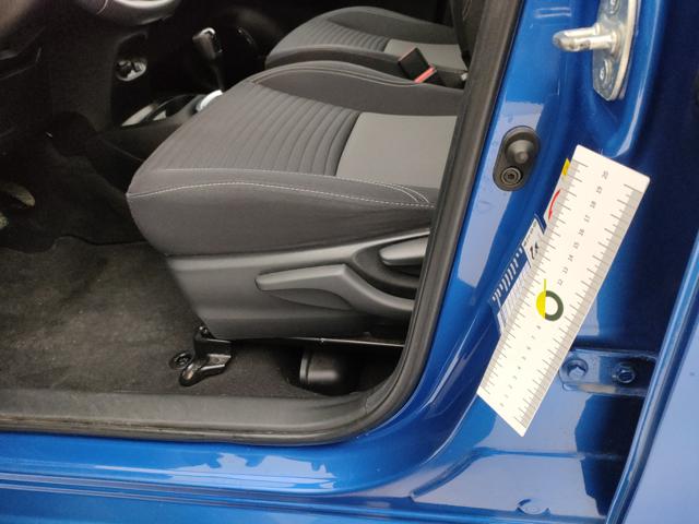 TOYOTA Yaris usata 66