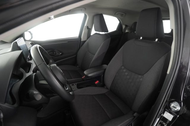 TOYOTA Yaris usata 2