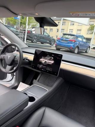 TESLA Model Y usata, con Servosterzo