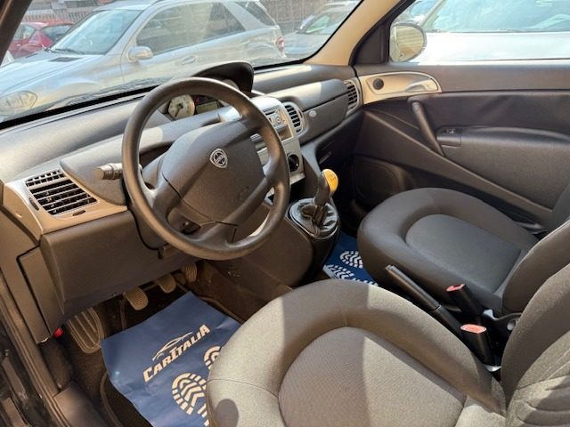 LANCIA Ypsilon usata, con Chiusura centralizzata