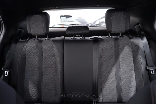 PEUGEOT 2008 usata, con Sensore di pioggia