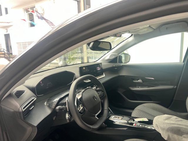 PEUGEOT 208 usata, con Schermo multifunzione interamente digitale
