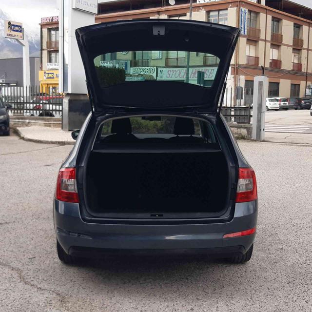 SKODA Octavia usata, con Specchietti laterali elettrici