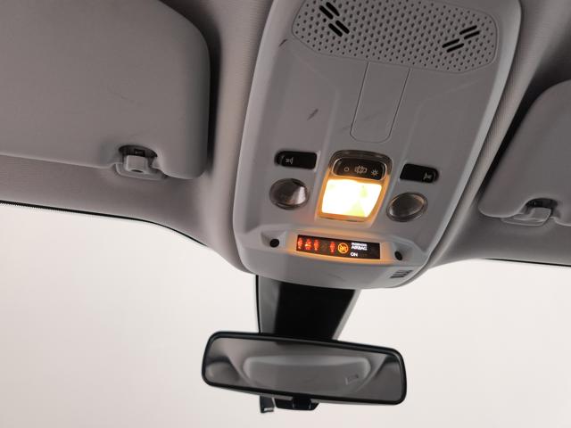 PEUGEOT 2008 usata, con Sedile posteriore sdoppiato
