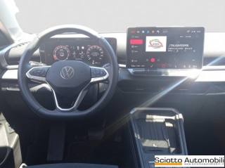 VOLKSWAGEN T-Roc usata, con Regolazione elettrica sedili