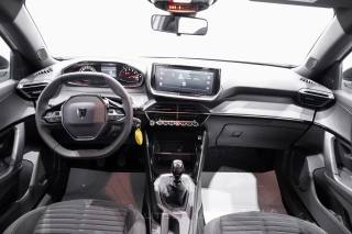 PEUGEOT 2008 usata, con Volante multifunzione