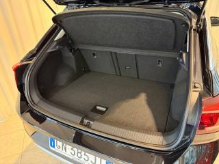 VOLKSWAGEN T-Roc usata, con Autoradio