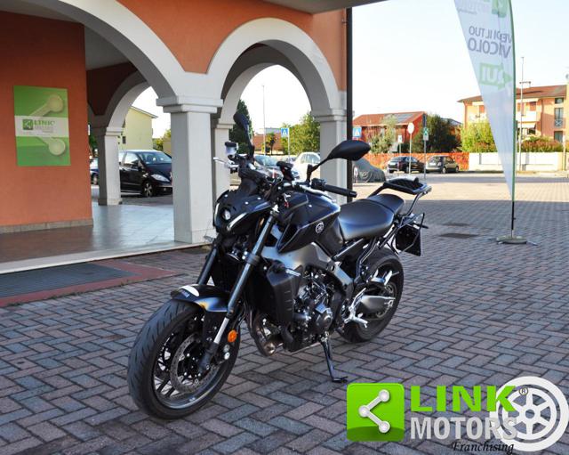 YAMAHA MT-09 usata 1