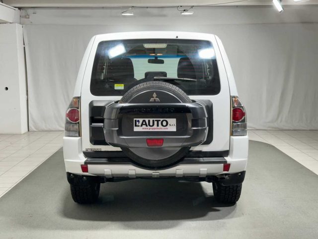 MITSUBISHI Pajero usata, con Airbag Passeggero