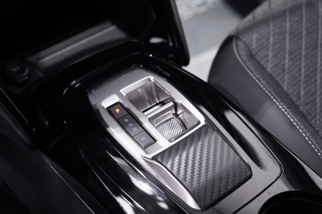 PEUGEOT 208 usata, con Luci diurne LED
