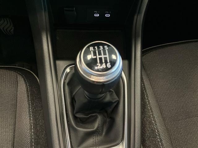 RENAULT Captur usata 26