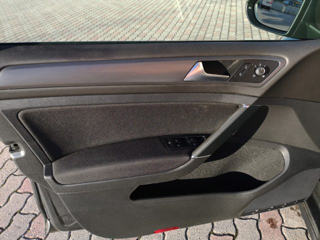 VOLKSWAGEN Golf usata, con Fendinebbia