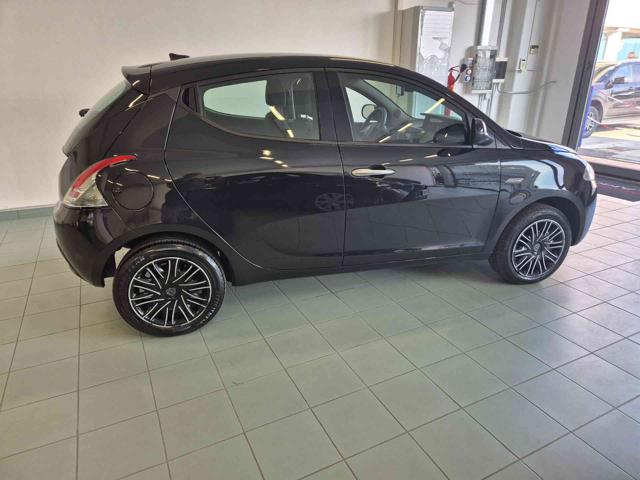 LANCIA Ypsilon usata, con ESP