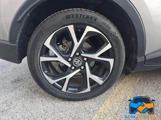 TOYOTA C-HR usata 29