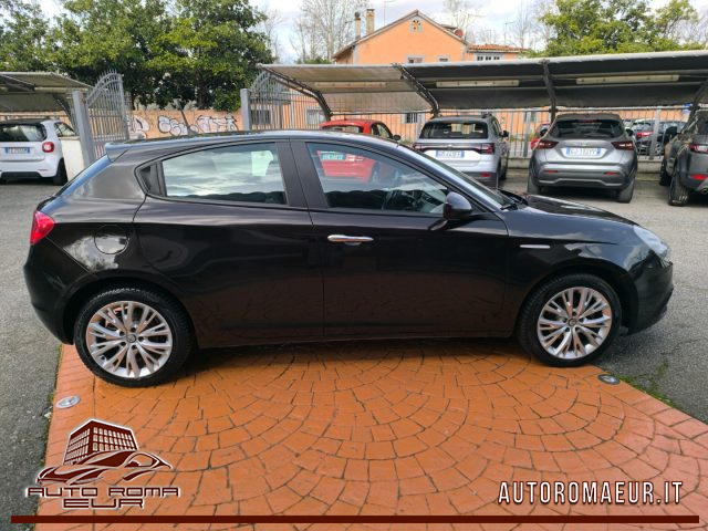ALFA ROMEO Giulietta usata, con Autoradio