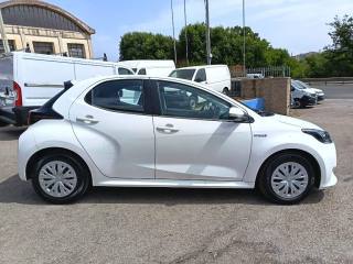 TOYOTA Yaris usata 4