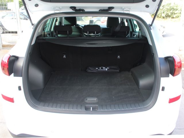 HYUNDAI Tucson usata, con Sensori di parcheggio posteriori