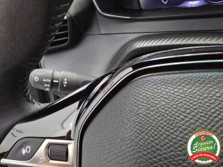PEUGEOT 2008 usata, con Park Distance Control