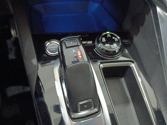 PEUGEOT 3008 usata, con Bracciolo