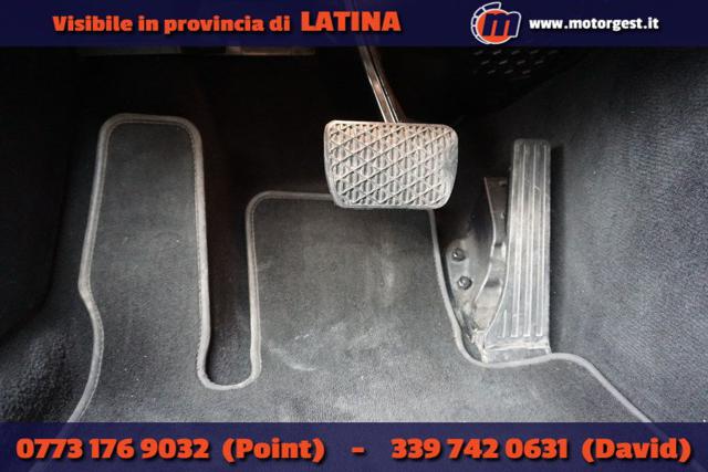 MERCEDES-BENZ E 220 usata, con USB