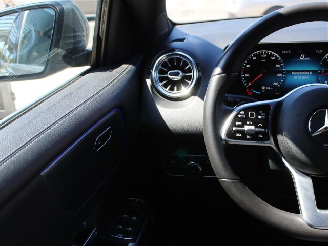 MERCEDES-BENZ GLB 200 usata, con Servosterzo