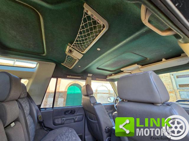 LAND ROVER Discovery usata 25