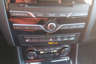 INFINITI Q30 usata, con Sedile posteriore sdoppiato