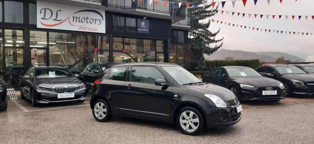 SUZUKI Swift usata, con Autoradio