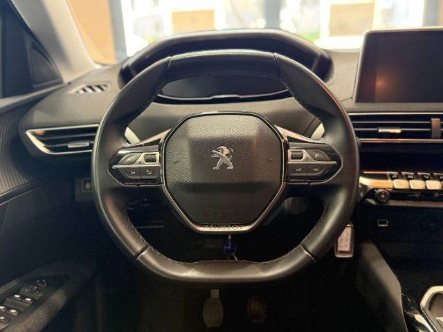 PEUGEOT 3008 usata, con Touch screen