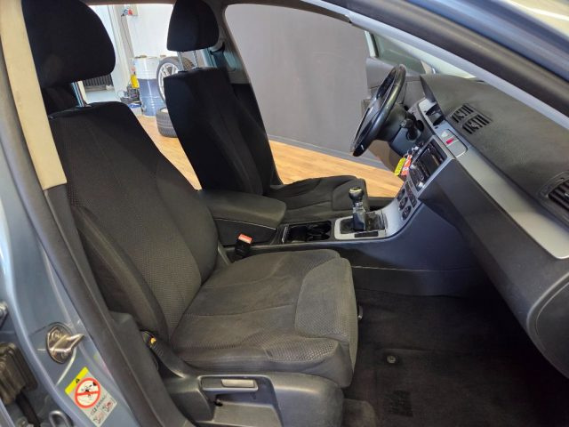 VOLKSWAGEN Passat usata, con Sensori di parcheggio posteriori