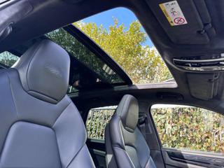 PORSCHE Cayenne usata, con Autoradio
