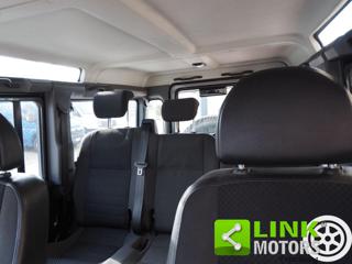LAND ROVER Defender usata 13