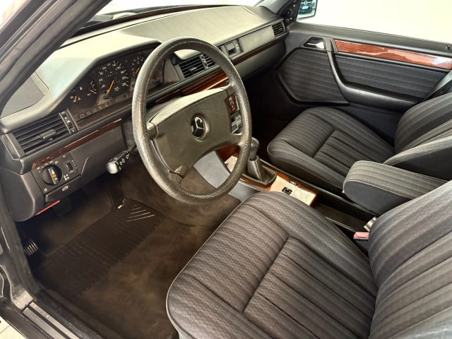MERCEDES-BENZ 200 usata 7