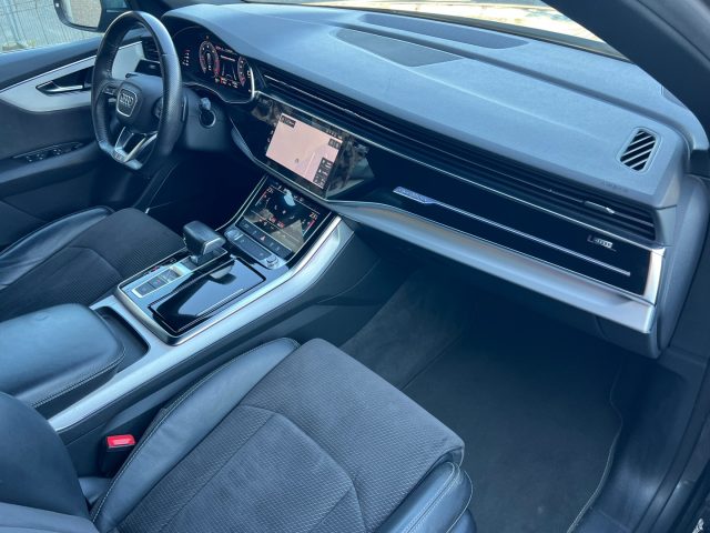 AUDI Q8 usata, con Autoradio