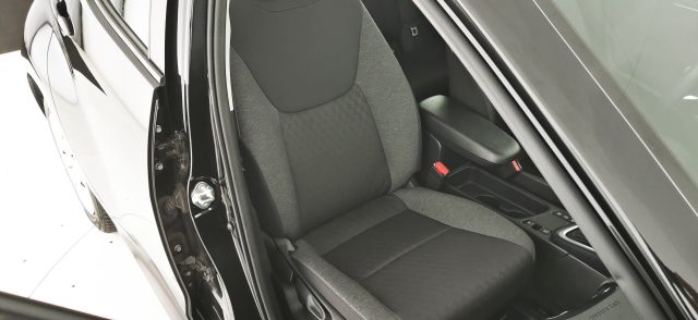 TOYOTA Yaris usata 46