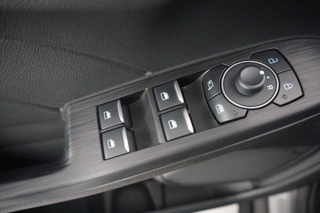 FORD Kuga usata, con Bluetooth
